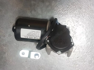 Dino 2400 Ersatzteillager Neu und Gebrauchtteile Bild 7