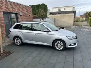 Skoda Fabia Fabia Combi 1.0 TSI Ambiente