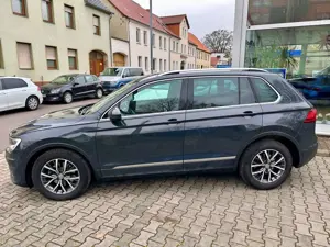 Volkswagen Tiguan Comfortline *AHK*SHZ*Mwst*S-Heft*InspTÜV  NEU* Bild 2