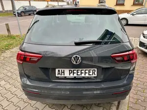Volkswagen Tiguan Comfortline *AHK*SHZ*Mwst*S-Heft*InspTÜV  NEU* Bild 4