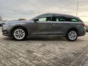Skoda Octavia Octavia Combi 2.0 DI DSG Style Memory*Kessy*Totw Bild 3