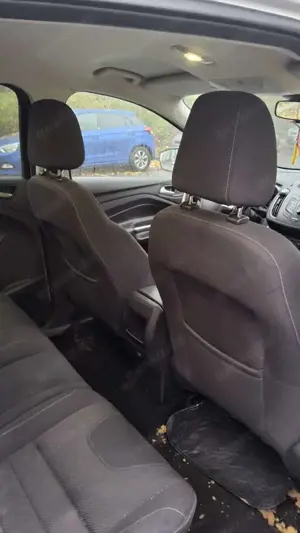 Ford Kuga 1.5 EcoBoost 2x4 Titanium Bild 3