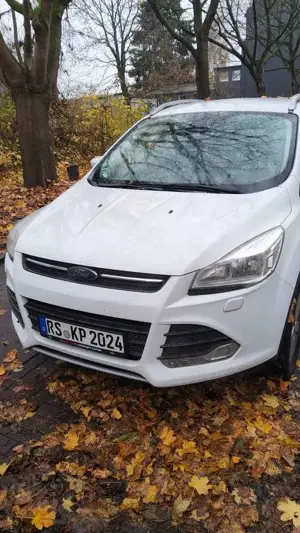 Ford Kuga 1.5 EcoBoost 2x4 Titanium Bild 5