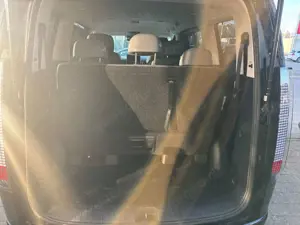 Hyundai STARIA HEV 1,6 T-GDI 7-Sitzer Signature ACC+LED Bild 4