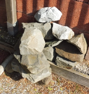 Deko Steine für den Garten ( Wasserbausteine)