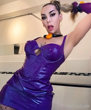 Ts-Frau hat gute Momente intensiver Lust verbracht. 