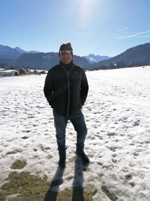 Frau gesucht, die gern Feinstrumpfhosen trägt 