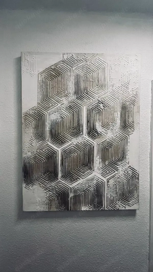 Modernes Wandbild mit einem Reliefmuster