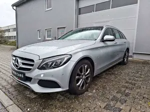 Mercedes-Benz C 180 Avantgarde*Pano*AHK*Leder*Navi*Cam*Spurpaket