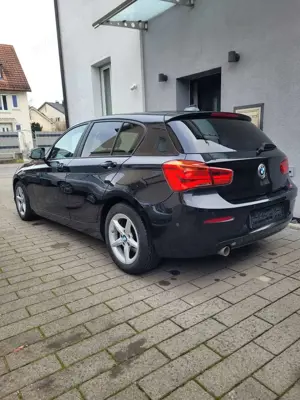 BMW 118 118d große Navi, SHZ, Tüv bis 2027, 1.Hand