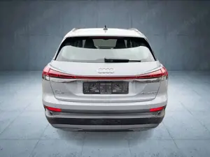 Audi Q4 e-tron 35 Advanced/Matrix/Assist/MMI/sound/19 Bild 4