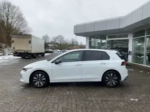 Volkswagen Golf VIII Goal 1.5 TSI AHK ACC PDC Navi Sitzhzg Bild 2