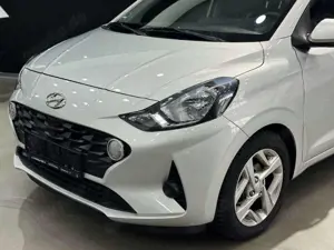 Hyundai i10 Trend*1.Hand*TÜV NEU*PDC*Lenkrad heizbar*SH* Bild 2
