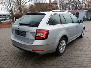 Skoda Octavia Combi Ambition Navi Klima Sitzheizung Bild 4