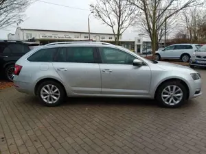 Skoda Octavia Combi Ambition Navi Klima Sitzheizung Bild 3