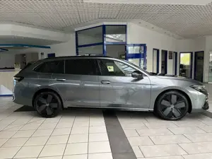Volkswagen Passat Variant 2.0 TDI-4-Motion R-Line Black +++