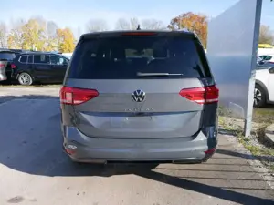 Volkswagen Touran Comfortline DSG *Kamera*Navi*7-Sitzer* Bild 2