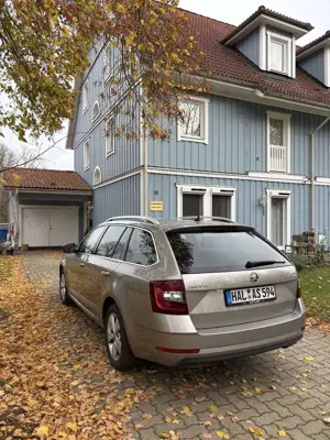 Skoda Octavia Combi 1.6 TDI DSG Style Bild 4