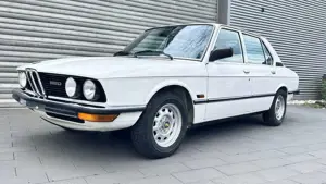 BMW 520 520/6 E12 1.Hd erst 61Tkm, Rostfrei im Erstlack!!