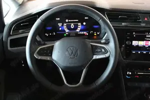Volkswagen Touran 1.5TSI DSG COMFORTLINE ACC LED EASY OPEN RF-KAMERA Bild 4
