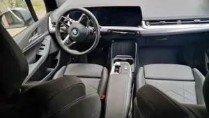 BMW 218 218i Active Tourer Aut. M Sport Bild 3