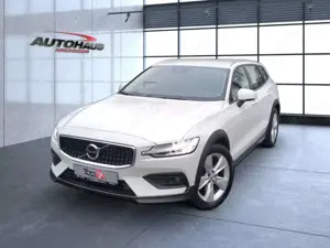 Volvo V60 Cross Country B4 (Diesel) AWD Automatik Navi Bild 2