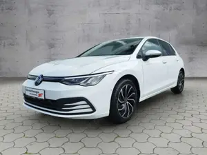 Volkswagen Golf VIII Life 1.0 eTSI DSG IQ.DRIVE/NAV/SHZ KLIMA LED