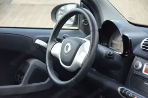 smart forTwo Smart / Panoramadach/ Servo/ Klima/ Automatik/ Bild 4