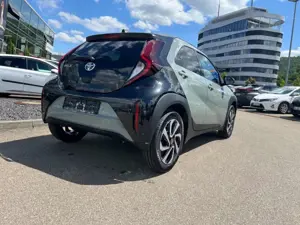 Toyota Aygo X Air Teamplayer 1.0l Faltdach Automatik - Rückfahrk Bild 4