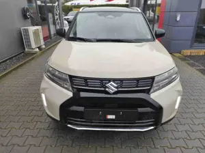 Suzuki Vitara 1.4 Neu Modell 4x4 GL+LED*SHZ*CAM*ACC*TOT Bild 2