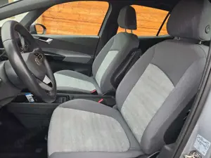 Volkswagen ID.3 Pro, Komfort-Paket, ACC, PDC v+h, RFK, Isofix Bild 4