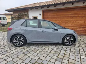 Volkswagen ID.3 Pro, Komfort-Paket, ACC, PDC v+h, RFK, Isofix Bild 2