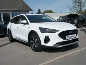 Ford Focus Turnier Active X Matrix-LED iACC BLIS