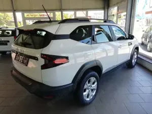 Dacia Bigster Essential Mild Hybrid 140 /ALU/Media/RFK/Temp.