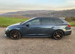 SEAT Leon Leon ST 2.0 TSI 4Drive OPF DSG Cupra R Bild 2
