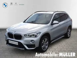 BMW X1 sDrive 18 i Sport Line Rückfahrkamera+Panodach+Spo