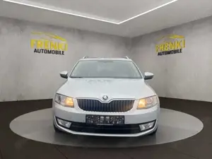 Skoda Octavia Combi Style*NAVI*XENON*AHK* Bild 2