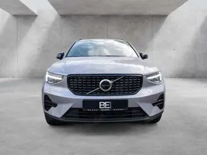 Volvo XC40 B3 Plus Dark *Ganzjahresreifen* Bild 2