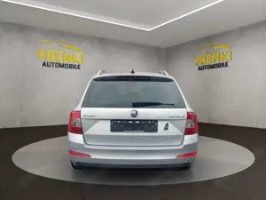 Skoda Octavia Combi Style*NAVI*XENON*AHK* Bild 5