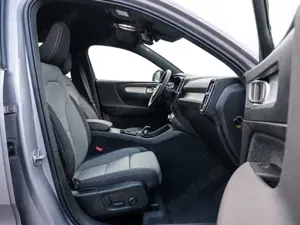 Volvo XC40 B3 Plus Dark *Ganzjahresreifen* Bild 5