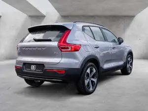Volvo XC40 B3 Plus Dark *Ganzjahresreifen* Bild 3