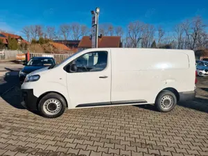 Opel Vivaro Kasten Edition*Rüfakam*AHK*mtl 299,- Bild 3