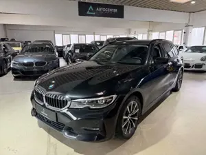 BMW 320 d xDrive Sport Line*LED*Ahk*Kamera*Ambiente*