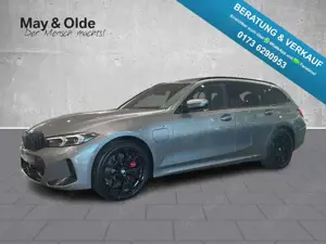 BMW 330 e xDrive Touring M-Sport AHK Pano Nav Memory