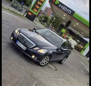 Mercedes-Benz E 220 E 220 CDI BlueEfficiency