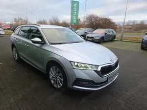 Skoda Octavia First Edition 2.0 TDI 110 kW DSG/PDC/Navi