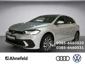 Volkswagen Polo Life 1,0 l TSI 70 kW 95 PS 7-Gang-Doppelkupplungsgetriebe D