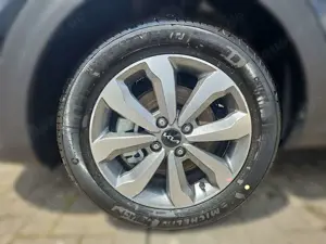 Kia Stonic 1.0 T-GDI Vision Navi PDC Kamera KlimaA Bild 4