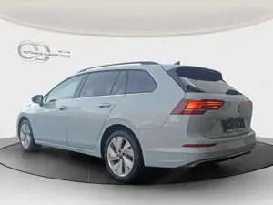 Volkswagen Golf Var. VIII 1.5 eTSI DSG Style AHK+NAVI+KAMERA Bild 4