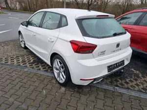 SEAT Ibiza FR 1.0 TSI mit Anhängekupplung Bild 3